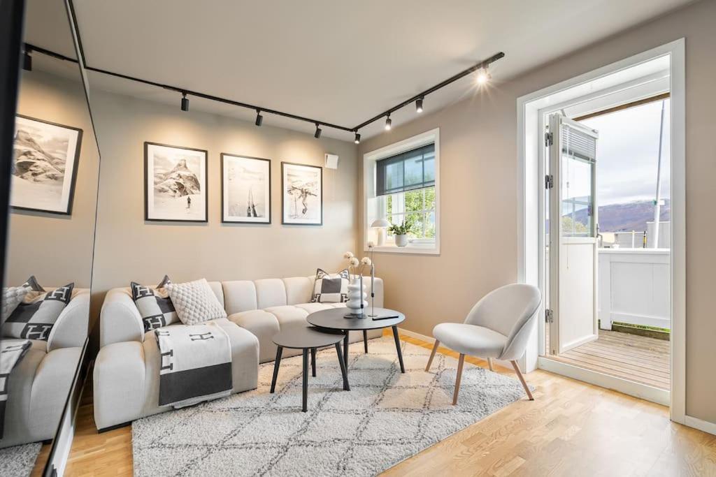 Aurora Luxury Apartment 特罗姆瑟 外观 照片